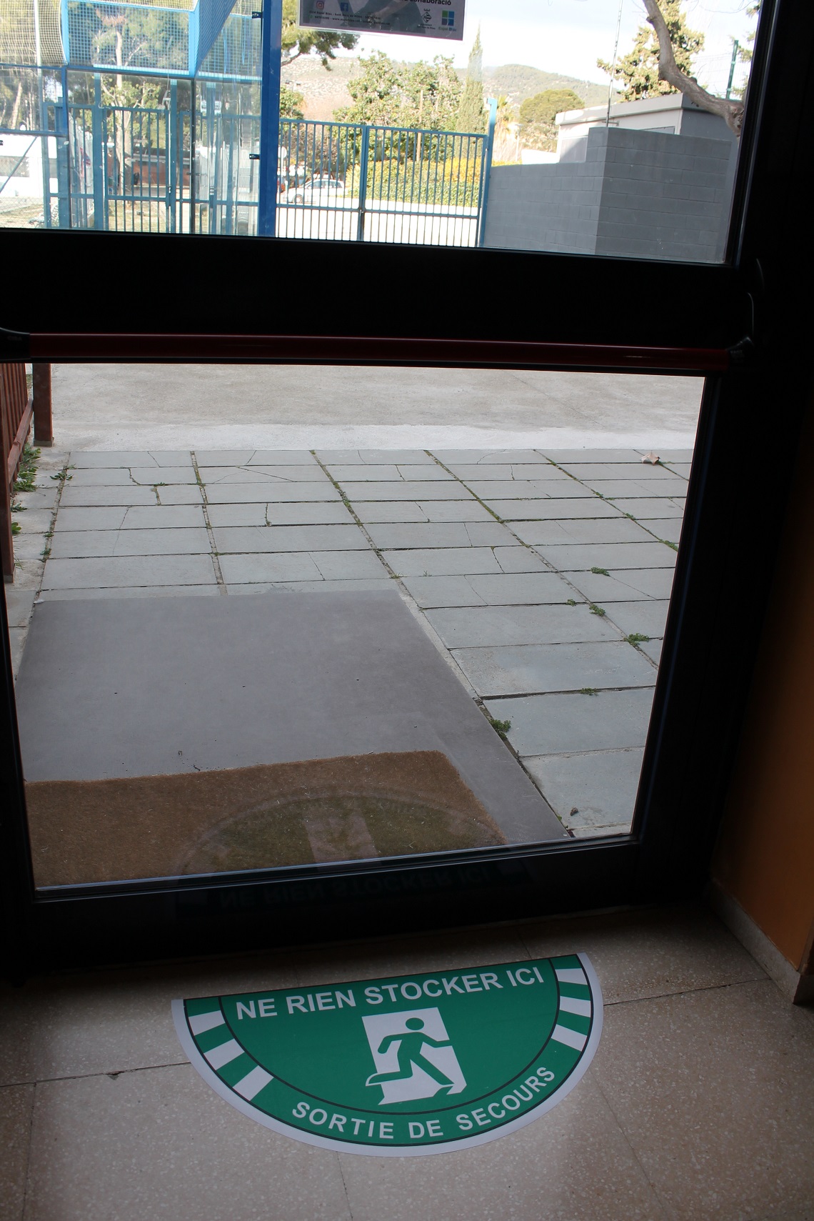 Adhésif sol NE RIEN STOCKER ICI - SORTIE DE SECOURS