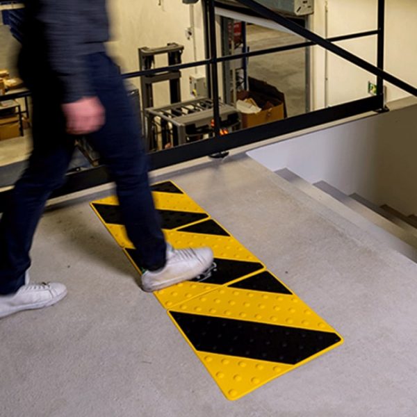 plaque podotactile passage pieton