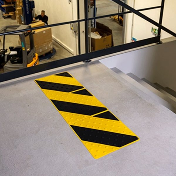 plaque podotactile passage pieton